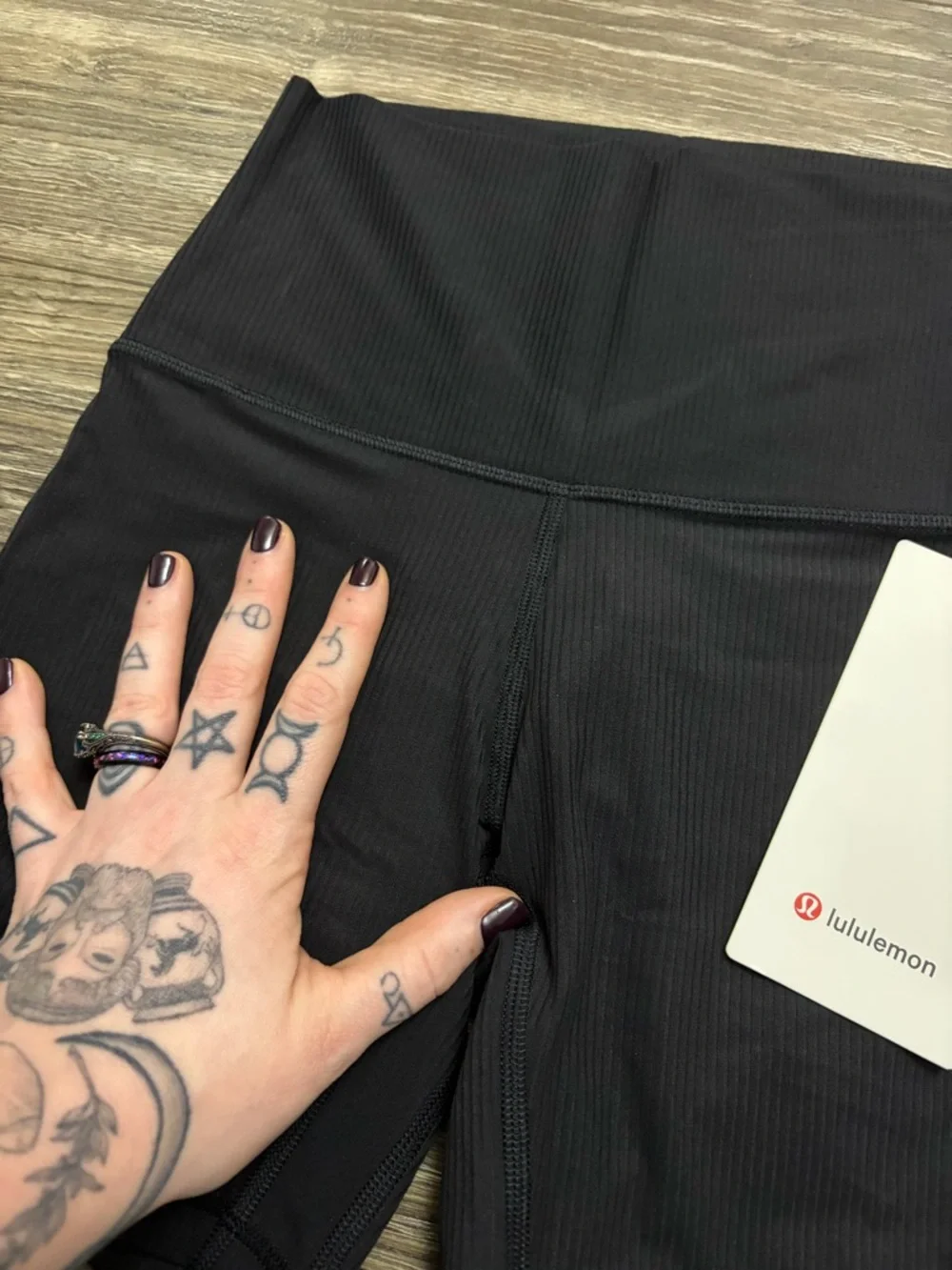 NWT Lululemon Align Ribbed High-Rise Short 6” (Black) Size 4 - Picture 4 of 7